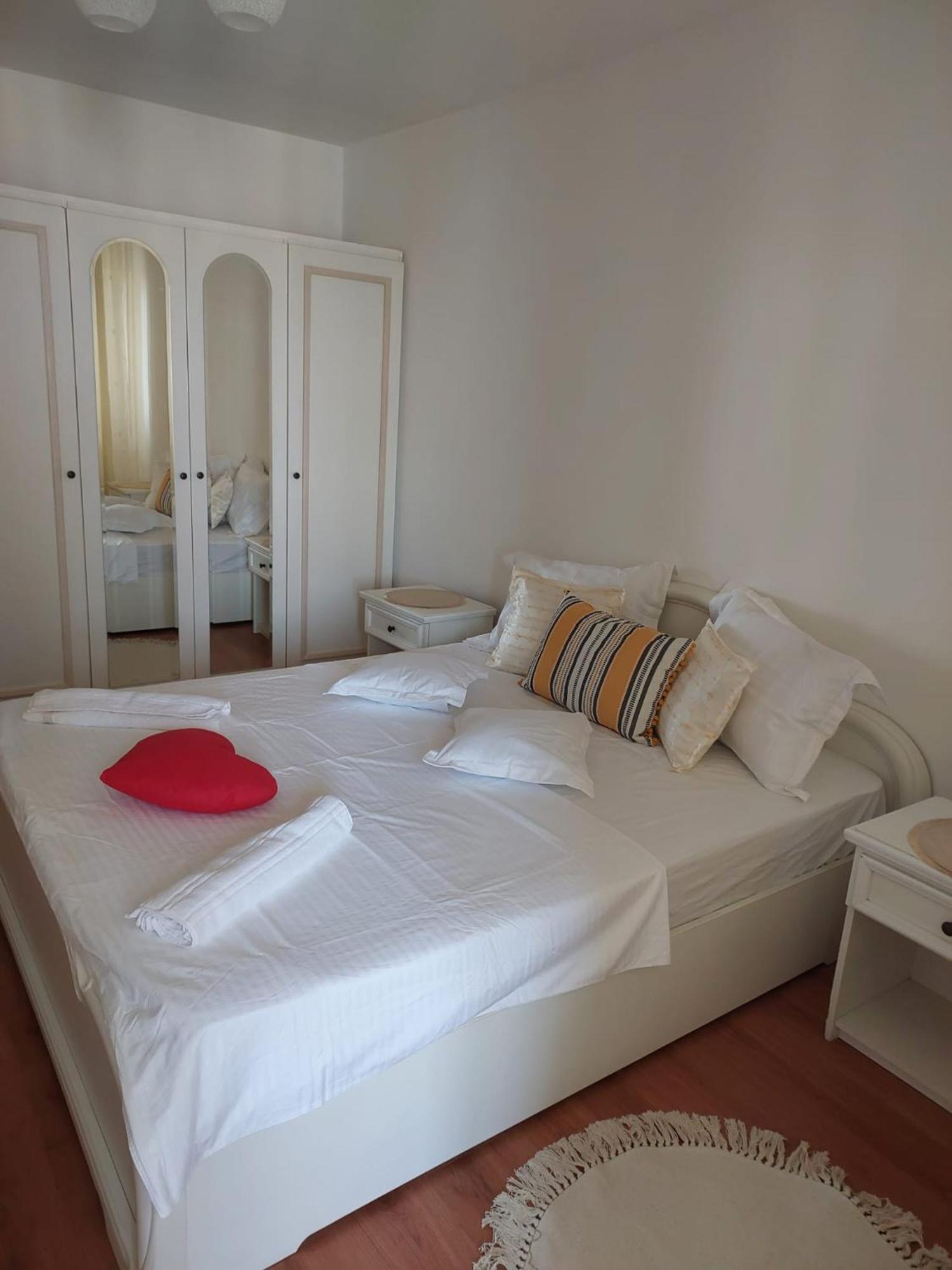 Panorama Mega Apartament Pantelimon بوخارست المظهر الخارجي الصورة